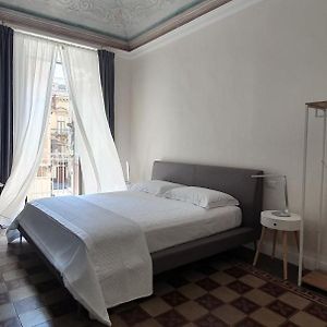 Camera con letto king size